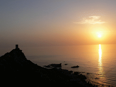AJACCIO -coucher de soleil aux îles Sanguinaires.