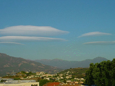 AJACCIO ville - Nuages  lenticulaires (20060101)    (Photographie de Mathieu-Nivaggioni) <br><A href=ajaccio/ville/992a.jpg>Afficher l'image ?</A>