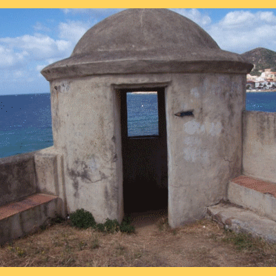 La citadelle d AJACCIO <BR> Gros plan sur le bastion Saint Mathieu