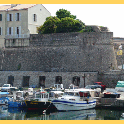 La citadelle d AJACCIO <BR>Vue du port de pèche