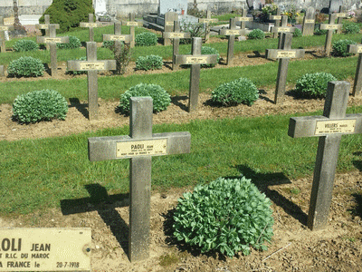 Tombe dePAOLI Ambroise à <a HREF=fotom2l.php?necro=358>  <U>Boursonne(carré militaire du cimetière communal)  
 </U> </A> 82