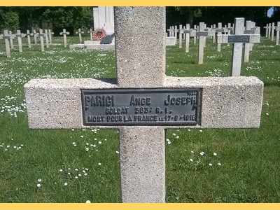Tombe dePARIGI Ange Joseph  à <a HREF=fotom2l.php?necro=129>  <U>Amiens(NÃ©cropole Nationale St Pierre)</U> </A> 1026