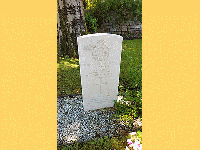 Tombe deSMITH Frederick Léonard à <a HREF=fotom2l.php?necro=342>  <U></U> </A> 