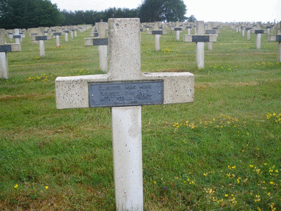 Tombe deCARLOTTI Marc Marie à <a HREF=fotom2l.php?necro=99>  <U>Neuville-Saint-Vaast (Nécropole nationale La Targette ) </U> </A> 7 4 1740