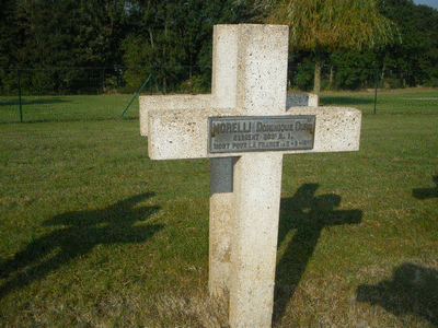 Tombe deMORELLI Dominique à <a HREF=fotom2l.php?necro=141>  <U>Cléry-sur-Somme (Nécropole Nationale 