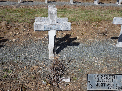 Tombe dePERETTI (de) Grégoire  à <a HREF=fotom2l.php?necro=361>  <U>Beauvais (carrÃ© militaire du cimetiÃ¨re communal)</U> </A> 415