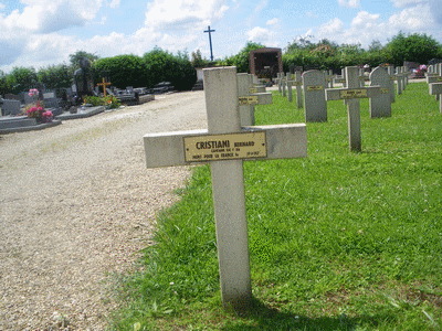 Tombe deCRISTIANI Bernard à <a HREF=fotom2l.php?necro=159>  <U>Fère-en-Tardenois 5carré militaire) </U> </A>  