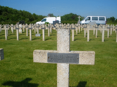 Tombe deGAUGE Jules à <a HREF=fotom2l.php?necro=97>  <U>Aubigny-en-Artois (carrÃ© militaire du CimetiÃ¨re)</U> </A>  6-317