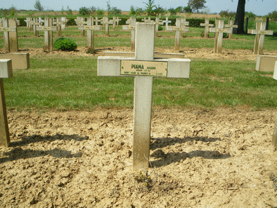 Tombe dePIANA Joseph Antoine à <a HREF=fotom2l.php?necro=145>  <U>Hattencourt (Nécropole Nationale) </U> </A> 554