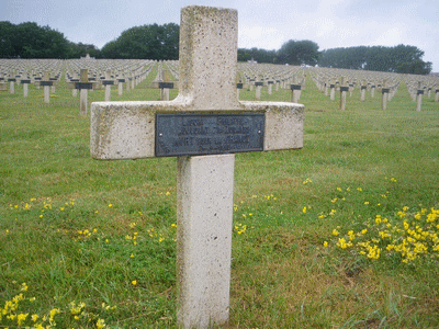 Tombe deLISCHI Philippe à <a HREF=fotom2l.php?necro=99>  <U>Neuville-Saint-Vaast (Nécropole nationale La Targette ) </U> </A> 19-10- 4745