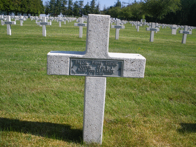 Tombe deFREZAL Pierre Gustave Léon à <a HREF=fotom2l.php?necro=69>  <U>Lihons (Nécropole Nationale) </U> </A> 1815