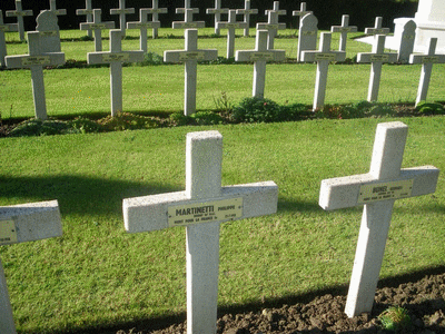 Tombe deMARTINETTI Philippe à <a HREF=fotom2l.php?necro=113>  <U>Avesnes sur Helpe (Carré militaire) </U> </A> 10