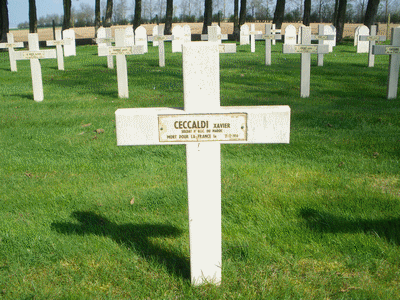 Tombe deCECCALDI Xavier à <a HREF=fotom2l.php?necro=130>  <U>Marcelcave  (CimetiÃ¨re national des buttes)  </U> </A> 1195bis