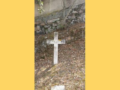 Tombe deMASSIANI Pierre Jean  à <a HREF=fotom2l.php?necro=131>  <U>Ajaccio (CarrÃ© militaire du cimetiÃ¨re Saint-Antoine)</U> </A> D-22