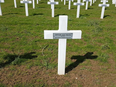 Tombe deORTUSI Jean Martin à <a HREF=fotom2l.php?necro=333>  <U>Senlis (NÃ©cropole nationale)</U> </A> 902