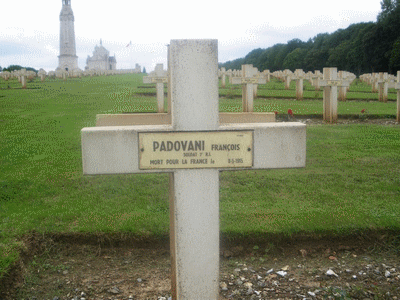 Tombe dePADOVANI François à <a HREF=fotom2l.php?necro=67>  <U>Ablain Saint-Nazaire (NÃ©cropole nationale Notre Dame de Lorette )</U> </A> 86-8-1733