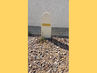 Tombe deBASSOU OU N'AICHA à <a HREF=fotom2l.php?necro=343>  <U>Saint-Florent (NN "CimetiÃ¨re des Tabors")</U> </A> 