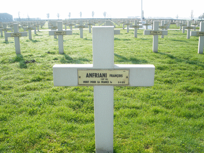 Tombe deANFRIANI François à <a HREF=fotom2l.php?necro=83>  <U>YPRES (Cimetière National Français 