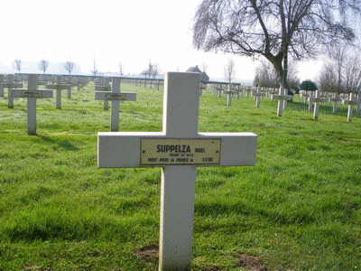 Tombe deSOPPELSA Noël à <a HREF=fotom2l.php?necro=83>  <U>YPRES (CimetiÃ¨re National FranÃ§ais "Saint-Charles de Potyze")</U> </A> 874