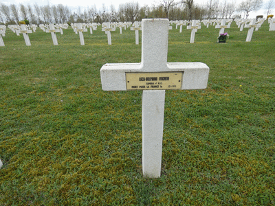 Tombe deLECA DELFINI Hyacinthe à <a HREF=fotom2l.php?necro=201>  <U>Minaucourt-le-Mesnil-lÃ¨s-Hurlus
(NÃ©cropole nationale Le Pont du Marson)</U> </A> 3106