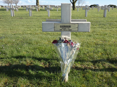 Tombe deGUERRIERI Dominique Marie à <a HREF=fotom2l.php?necro=202>  <U>Esnes-en-Argonne (Nécropole nationale) </U> </A> 1567