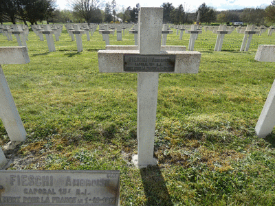 Tombe deFIESCHI Ambroise à <a HREF=fotom2l.php?necro=221>  <U>Sainte-Menehould (Nécropole nationale) </U> </A> 1445
