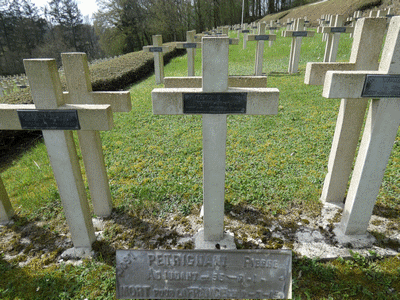Tombe dePETRIGNANI Pierre Paul à <a HREF=fotom2l.php?necro=274>  <U>Vienne-le-Chateau(Nécropole nationale 