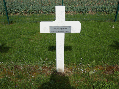 Tombe dePIEVE Jacques Saint Cyr à <a HREF=fotom2l.php?necro=281>  <U>Lacroix-sur-Meuse (NÃ©cropole Nationale)</U> </A> 817