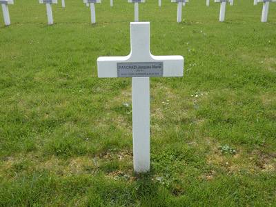 Tombe dePANCRAZI Jacques Marie à <a HREF=fotom2l.php?necro=281>  <U>Lacroix-sur-Meuse (Nécropole Nationale) </U> </A> 905