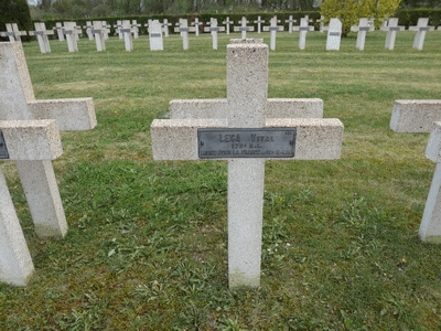 Tombe deLECA VitalÂ de Dominique à <a HREF=fotom2l.php?necro=288>  <U>Revigny-sur-Ornain (NÃ©cropole nationale)</U> </A> 496