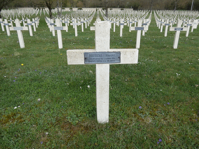 Tombe deBRUSCHI Michel  à <a HREF=fotom2l.php?necro=289>  <U>Verdun ( Nécropole nationale 