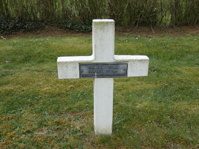 Tombe deVALLE Paul Philippe à <a HREF=fotom2l.php?necro=295>  <U>Belleray (Nécropole nationale) </U> </A> 52 A