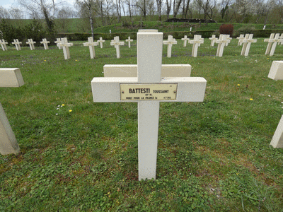 Tombe deBATTESTI Ours Toussaint à <a HREF=fotom2l.php?necro=302>  <U>Rembercourt-Sommaisne (Nécropole nationale de Rembercourt-aux-Pots) </U> </A> 509