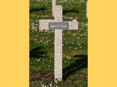 Tombe deFRATICELLI Ours Toussaint à <a HREF=fotom2l.php?necro=326>  <U>Vitrimont - Nécropole nationale Friscati
 </U> </A> 463