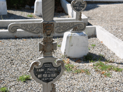 Tombe deNAMI Pascal à <a HREF=fotom2l.php?necro=399>  <U>Antibes ( Carré militaire du cimetière de Rabiac) </U> </A> 