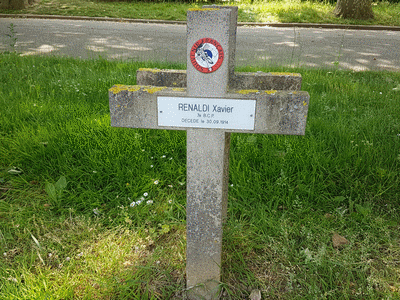 Tombe deRINALDI Xavier à <a HREF=fotom2l.php?necro=383>  <U>Ivry-sur-Seine (CarrÃ©s Militaires du CimetiÃ¨re)</U> </A> Carr&eacute; 38- rang 2- Tombe 29