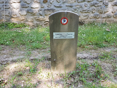 Tombe deSIMONETTI Pierre à <a HREF=fotom2l.php?necro=383>  <U>Ivry-sur-Seine (CarrÃ©s Militaires du CimetiÃ¨re)</U> </A> Carr&eacute; 39 Rang 4 Tombe 22