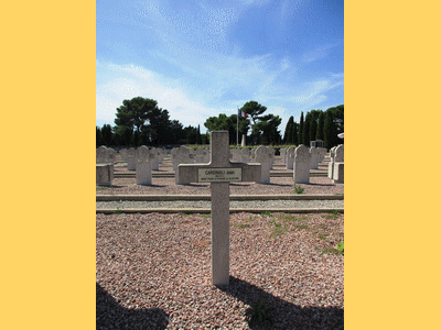 Tombe deCARDINALI Jean Baptiste à <a HREF=fotom2l.php?necro=394>  <U>Nimes (Carré mixte 10D du cimetière Pont-de-Justice) </U> </A> Rang K2 Tombe 22