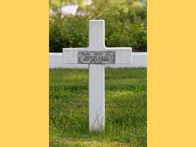 Tombe deBATTINI Charles Jean à <a HREF=fotom2l.php?necro=324>  <U>Champenoux -Â (NÃ©cropole nationale)</U> </A> 1594