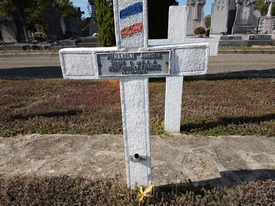 Tombe dePIERANTONI Augustin à <a HREF=fotom2l.php?necro=464>  <U>Bourg'en-Bresse (carrÃ© militaire du cimetiÃ¨re communal)</U> </A> Pas de nÃÂ°