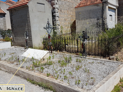 Tombe deTAVERA IgnaceÂ  à <a HREF=fotom2l.php?necro=478>  <U>Ajaccio (Carré militaire du cimetière marin ancien) </U> </A> 
