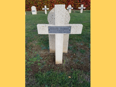 Tombe deSILVESTRI Dominique à <a HREF=fotom2l.php?necro=209>  <U>Sedan (Nécropole nationale 