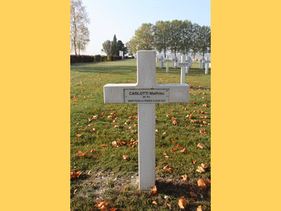 Tombe deCARLOTTI Mathieu à <a HREF=fotom2l.php?necro=27>  <U>Suippes(La Ferme de ) </U> </A> TROYES - 601