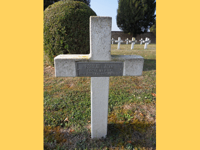 Tombe dePERALDI Jean Dominique à <a HREF=fotom2l.php?necro=28>  <U>Suippes-Ville (Nécropole) </U> </A> 2046