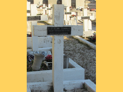 Tombe deGUGLIELMI Dominique Paul Sauveur à <a HREF=fotom2l.php?necro=395>  <U>HyÃ¨res (CarrÃ© mixte du cimetiÃ¨re Ritorte)</U> </A> Carr&eacute; 2 Rang 4 Tombe o