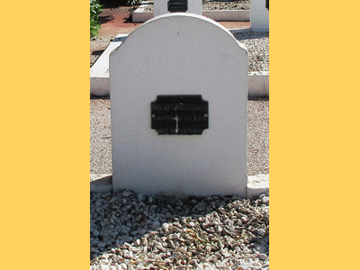 Tombe dePAOLANTONACCI Charles à <a HREF=fotom2l.php?necro=467>  <U>Toulon(CarrÃ© militaire de Lagoubran)</U> </A> Rang 3S/A Tombe 18