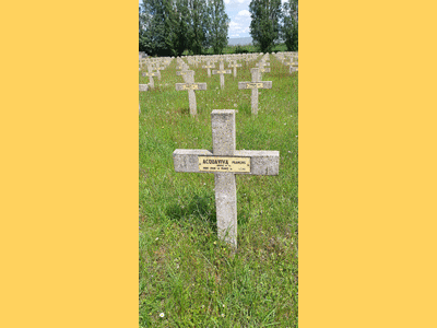 Tombe deACQUAVIVA François André à <a HREF=fotom2l.php?necro=434>  <U>Fleury-les-Aubrais(Nécropole nationale) </U> </A> Carré 22 rang 2 Tombe 28