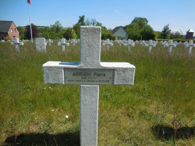 Tombe deARRIGHI Pierre Auguste à <a HREF=fotom2l.php?necro=132>  <U>Bray-sur-Somme (Nécropole Nationale) </U> </A> 684
