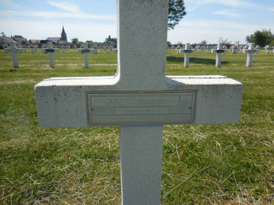 Tombe deCARLOTTI Alexandre Benjamin Gabriel à <a HREF=fotom2l.php?necro=134>  <U>Villers-Carbonnel (Nécropole Nationale) </U> </A> 704