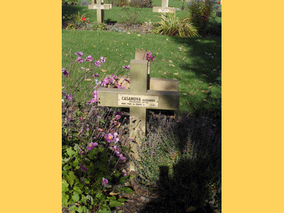 Tombe deCASANOVA Alexandre Marie à <a HREF=fotom2l.php?necro=472>  <U>Dieppe(Carré militaire du Cimetière communal de Janval) </U> </A> Carré U Tombe 933